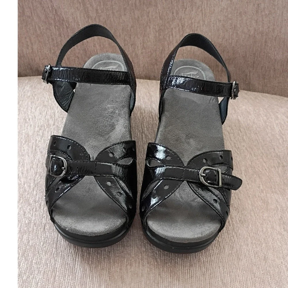 Dansko women Black Leather Sissy Wedge Sandal Platform Buckle Strap 39(US 8.5-9)